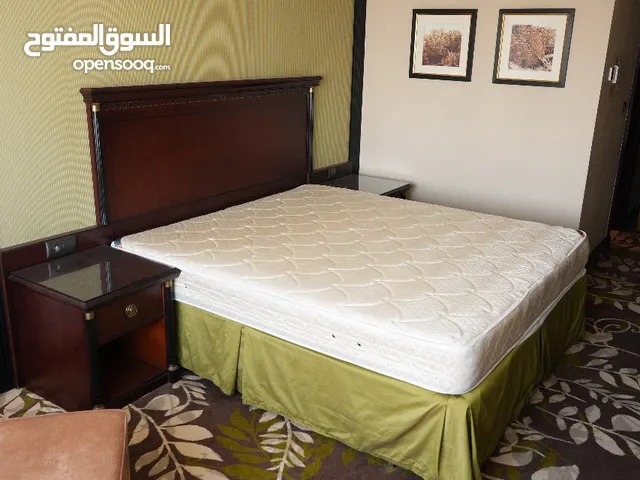 عفش فندق خمس نجوم بحالة ممتازه للبيع