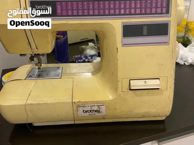 ماكينة خياطة