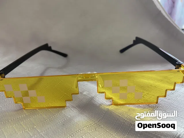 نضارات شمسية بحالة ممتازة