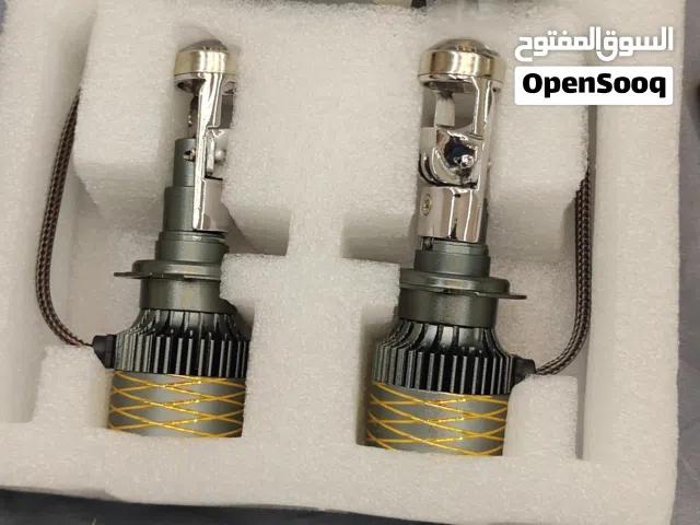هذا المنتج عبارة عن طقم لمبات إضاءة أمامية للسيارات بتقنية LED من نوع H7، وتحديداً من الموديلات التي