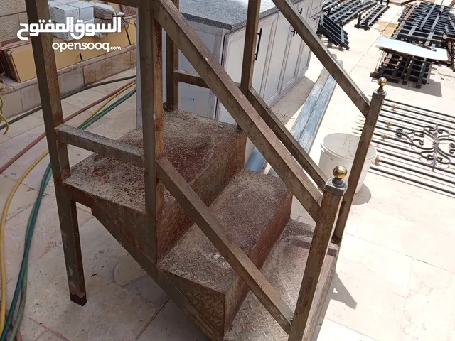 درج حديد وحمايات ودربزين
