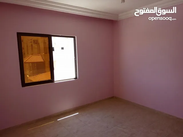 98 m2 3 Bedrooms Apartments for Sale in Zarqa Jabal Tareq