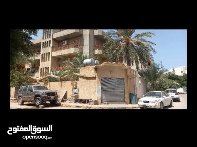400m2 More than 6 bedrooms Villa for Sale in Tripoli Al-Nofliyen