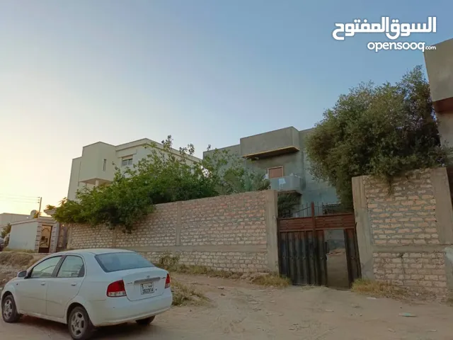 300 m2 More than 6 bedrooms Townhouse for Sale in Tripoli Tajura