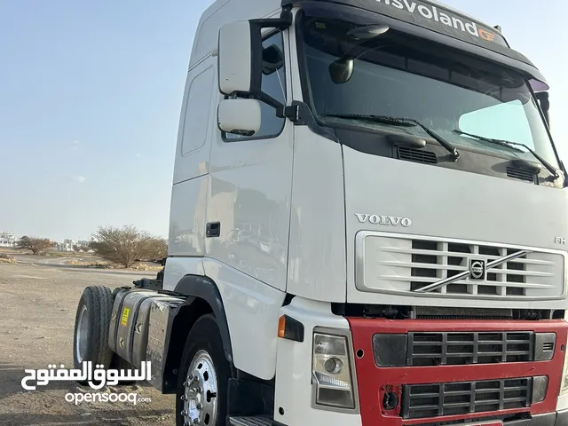 Tractor Unit Volvo 2009 in Al Dhahirah