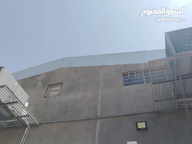 مووجودين لخدمتكم و نعتز بي شهادتكم و لنا الفخر عند اختياركم