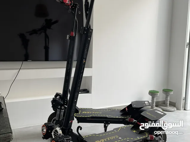 سكوترين للبيع (موترين) two scooters and both dual motors