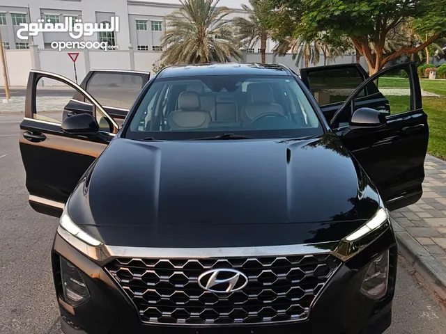 HYUNDAI SNTAFE (4WD) 2019 هيونداي سنتافيه 2019 فورويل مكينة 2.4 اربع سلندر اوراق جمارك لون اسود من