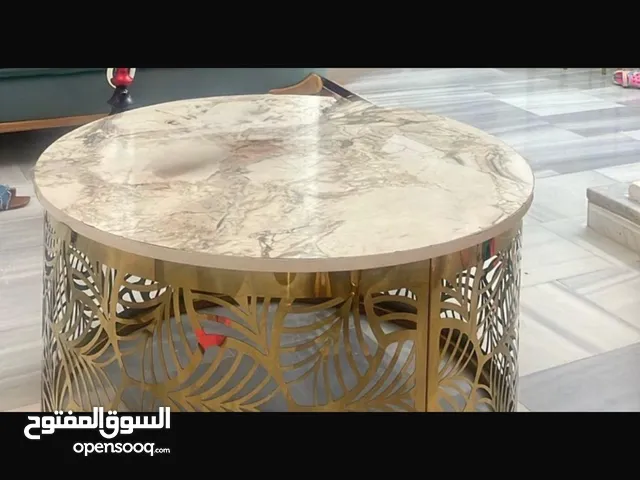 طاولات للبيع