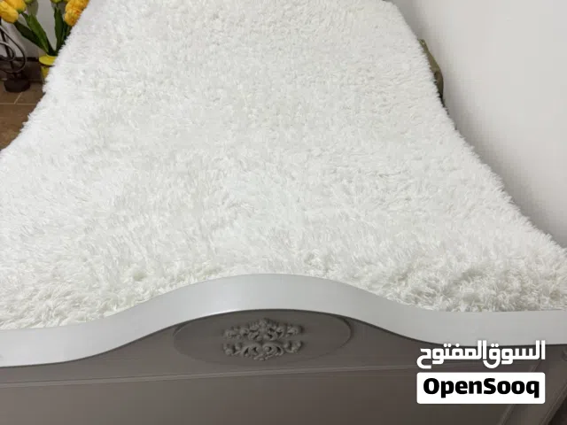للبيع سرير جديد غير مستعمل، التواصل للجادين.
