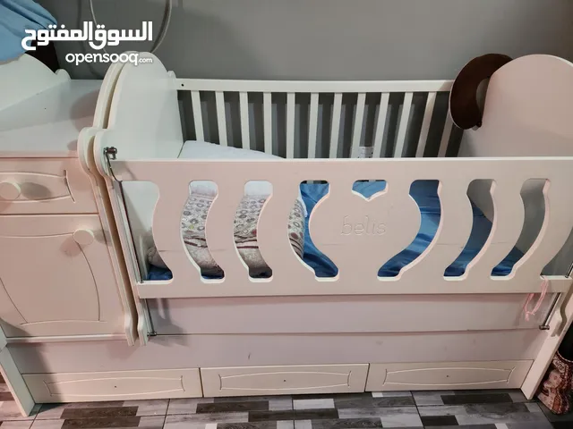 سرير اطفال يتحول لسريرين منفصلين