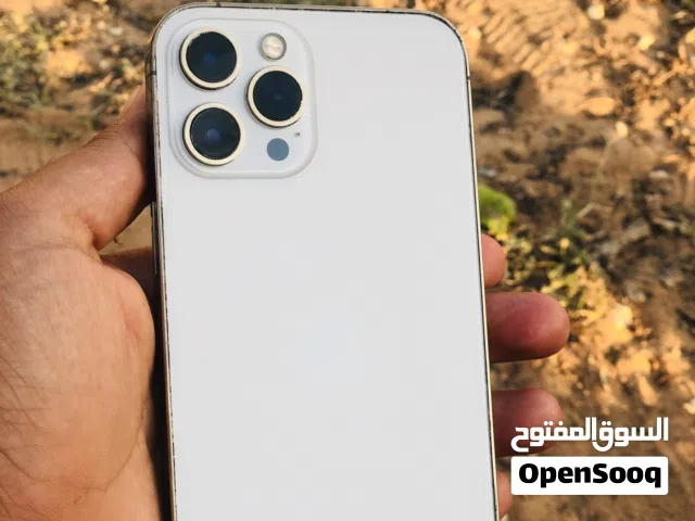 ايفون 12برومكس لون دهبي 256قيقه