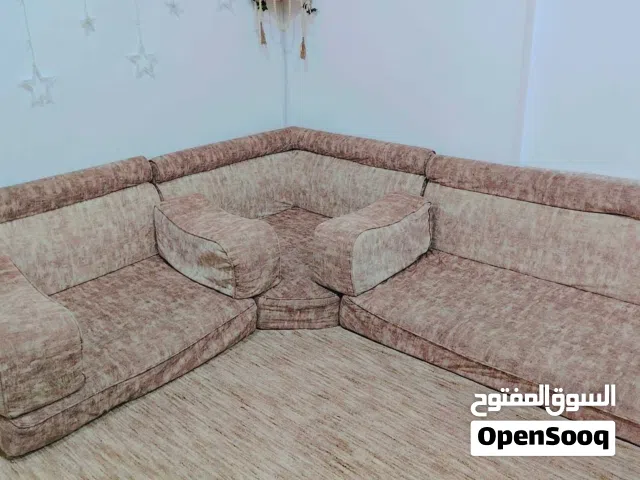 فرشات ارضي بحاله جيده تفصلو على غرفة 4*4