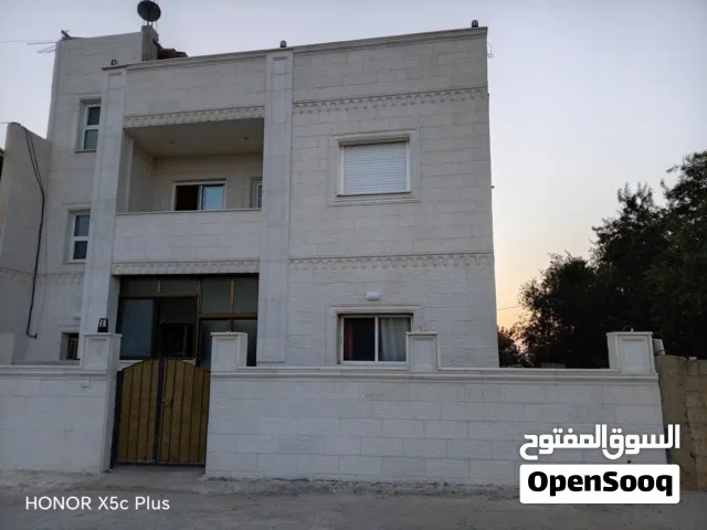 بيت طابقين مستقل