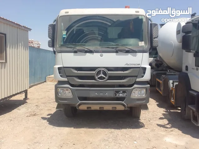 Tipper Mercedes Benz 2016 in Maysan