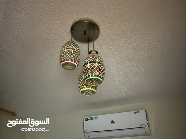 ثريات واضاءة داخليه بحالة الجديد