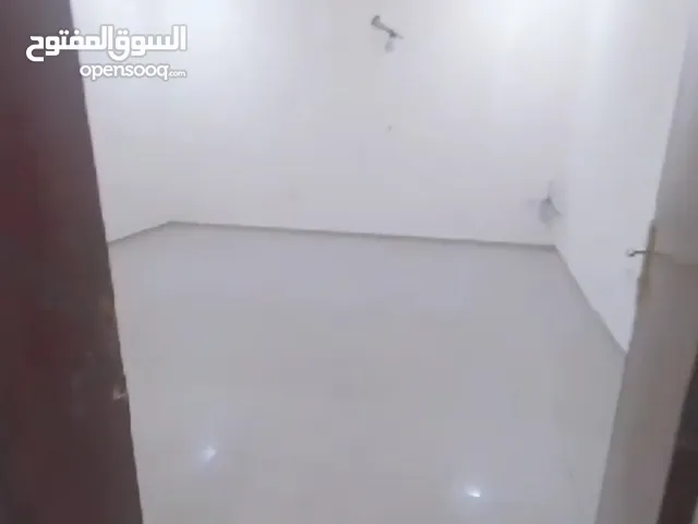 شقة واسعة باللقطة شاملة وبدون عمولة