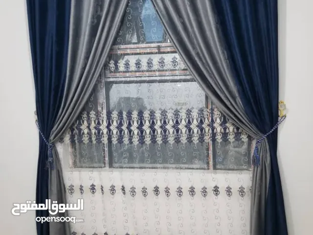 بنا لكم ستائر اروع واجمل وكل الالوان موجوده فقط ب 11 الف مع اتوابع