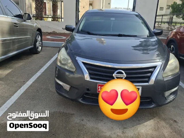 نيسان التيما 2013