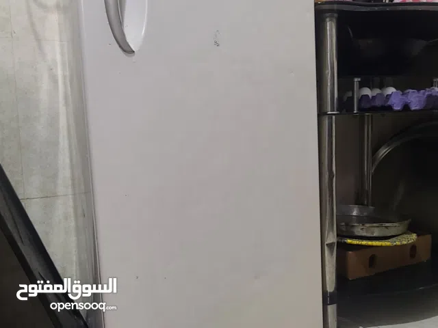 ثلاجة LG حجم وسط