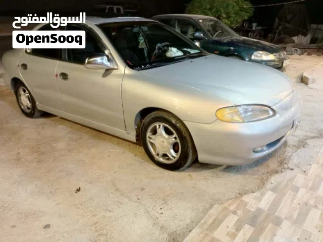 1996 هيونداي افانتي Limited