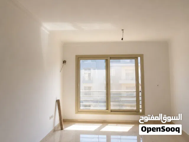 130 m2 3 Bedrooms Apartments for Sale in Giza Sheikh Zayed
