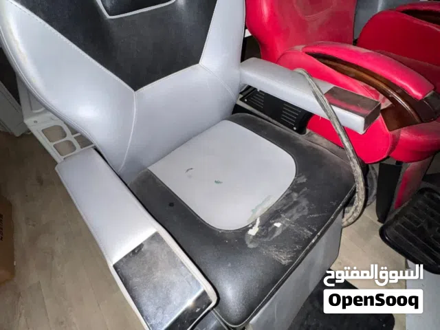كراسي حلاقه وتجميل البيع أعلى سعر ساوم