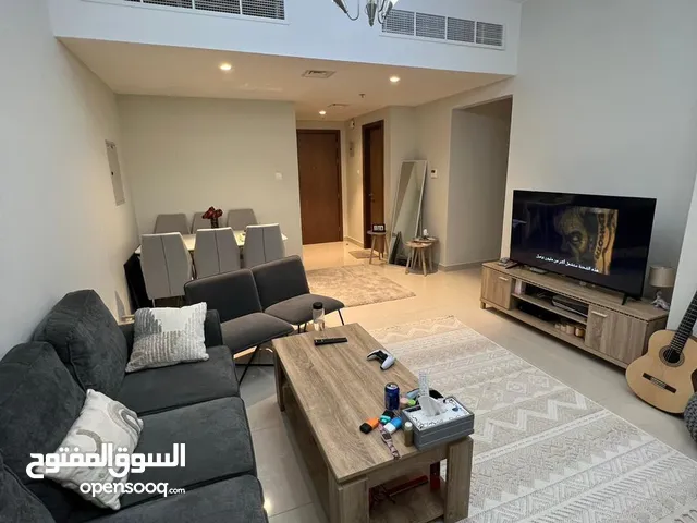شقه بالتعاون للايجار 2 غرفه 3 حمام وريسيبشن مفروش 2 بالكونه