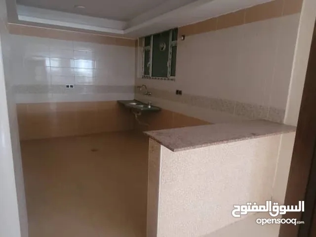 772738051m2 5 Bedrooms Apartments for Rent in Sana'a Haddah