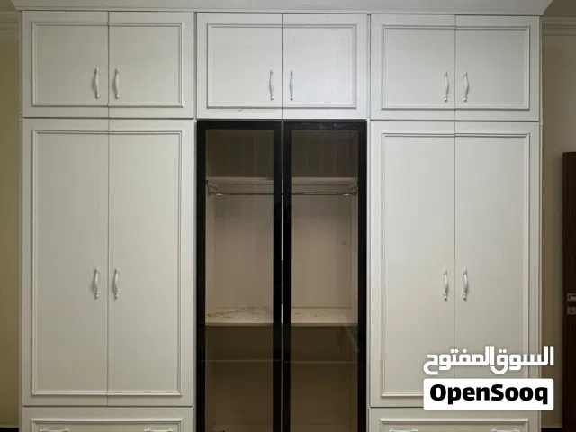 خزانة ملابس