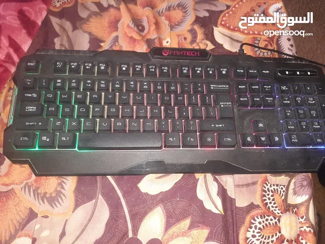 كيبوردات اثنين rgb واحد ميني واحد كبيير بسعر مغري جدا