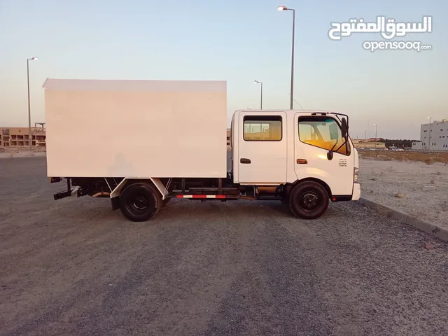 Toyota هاف لوري