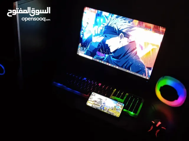 كمبيوتر مع كامل نازل عليه وندز 10