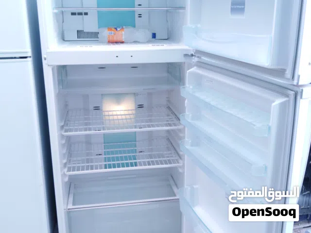 بحاله ممتازه ثلاجه توشيبا 24 قدم حجم كبير استخدام بحاله ممتازه معا التوصل التشغيل تبريد وتجميد قوي ء
