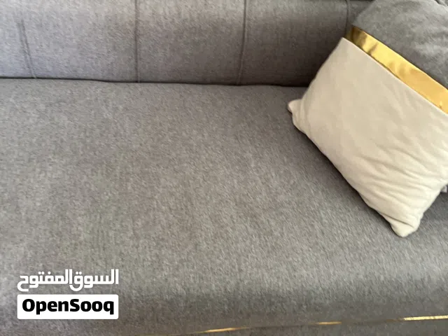 طقم كورنر تفصيل لون رمادي جديد غير مستعمل
