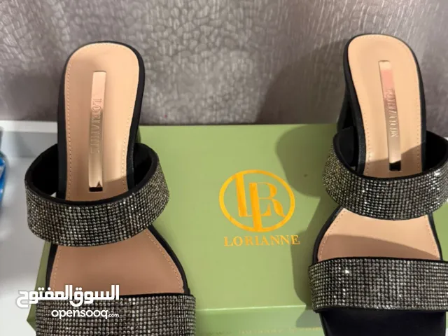 Brand new Sandel zivit mules