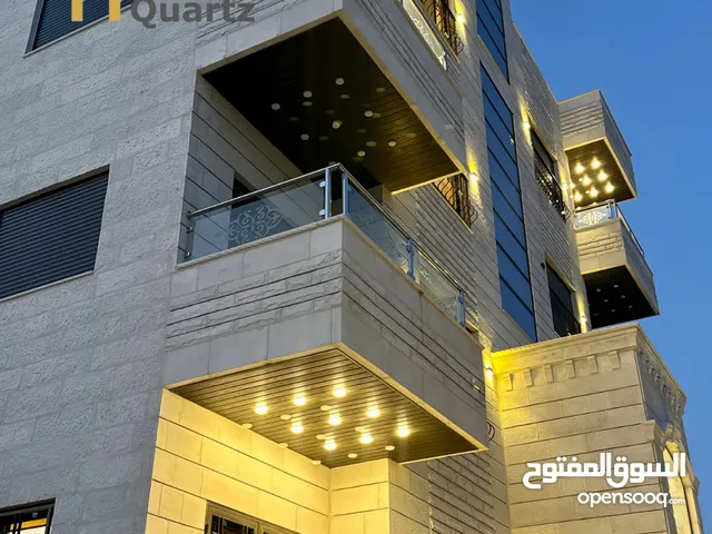 شقة شبه ارضي مساحة 140 متر داخلي 110 متر حديقه