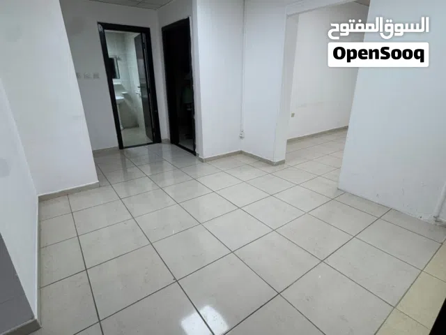 شقه خلف العين مول