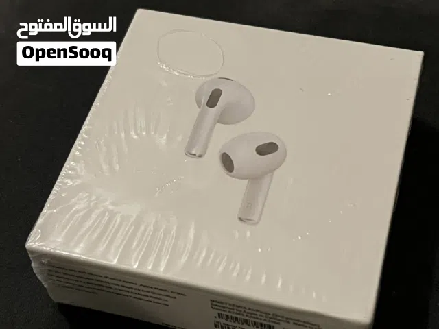 سماعات AirPods
