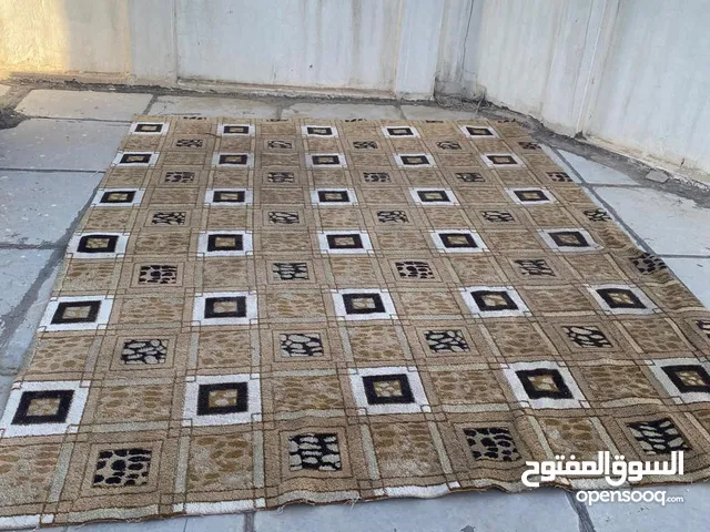 موكيت للبيع بحالة جيدة