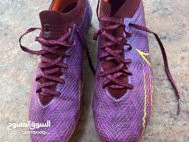 42.5 Sport Shoes in Al Dakhiliya