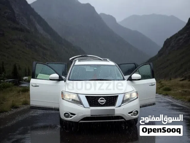Used Nissan Pathfinder in Um Al Quwain