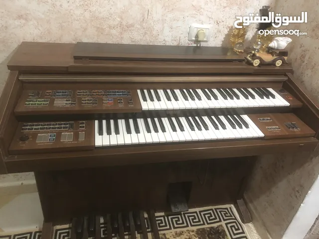 بيانوyamaha سنة 1974
