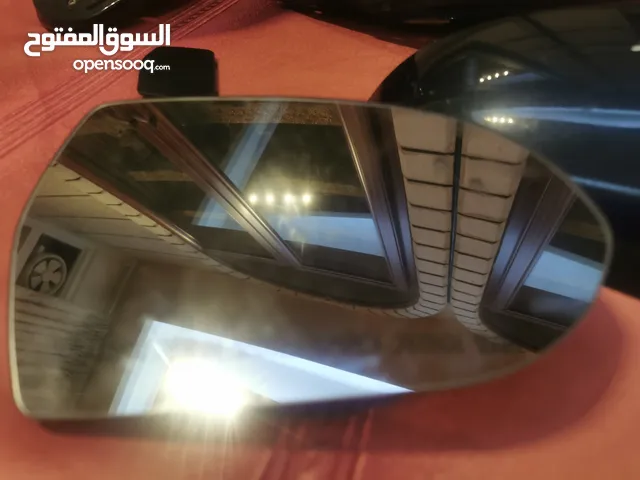 مرآة كيا نيرو يمين