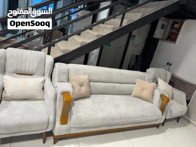 فقط استعمال شهر واحد فقط الصحراء ويه أما قنفات ابيض واسود استعمال بس نظيفه جدا لا كسر ولا نازلات