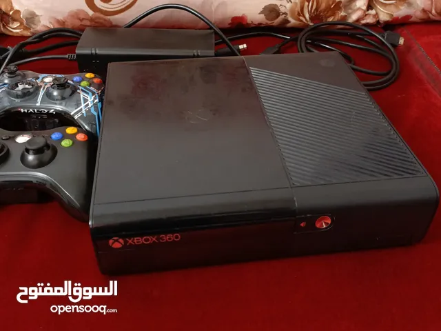 xbox 360 Super Slim بحالة ممتازة
