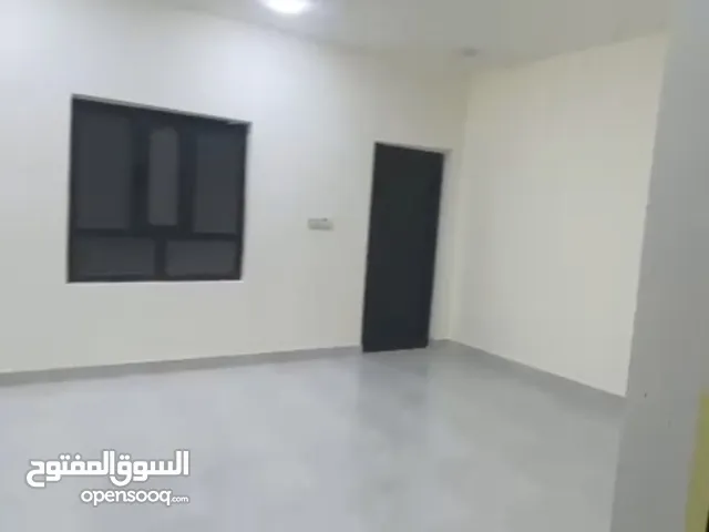 شقة مكتبية حديثة موقع ممتاز للإيجار في الجنينة تؤجر للشركات و المكاتب الرسمية