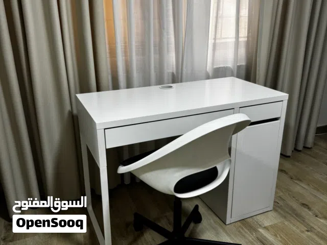 مكتب و كرسي ايكيا مستخدمين للبيع