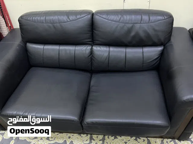 كنب جلد مريح