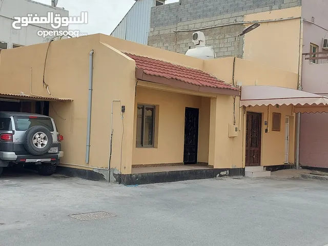 210m2 3 Bedrooms Townhouse for Rent in Central Governorate Isa Town